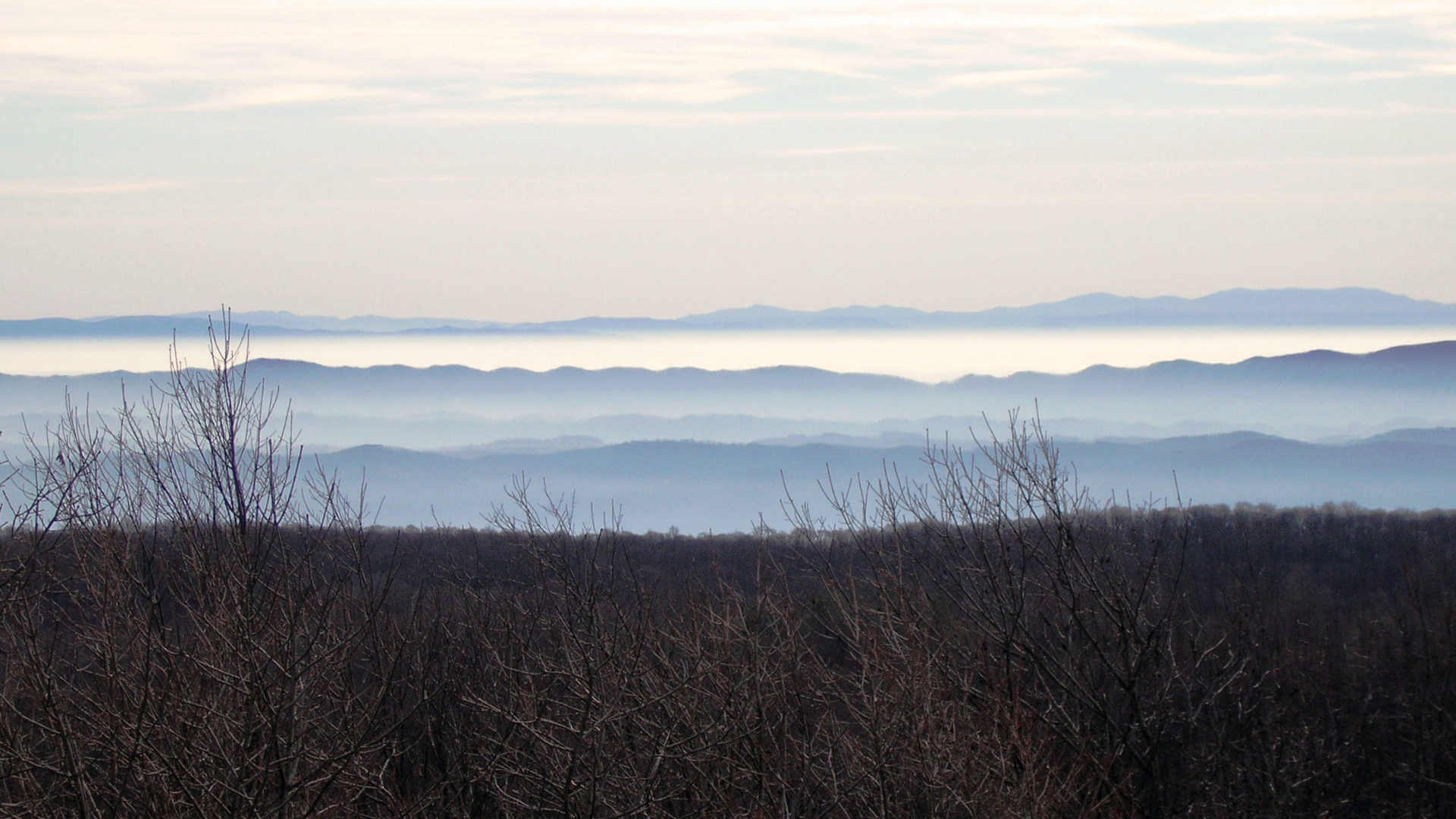 Country life vs city life: Looking out across the hills of Appalachia. Country life gives you space to enjoy in nature!